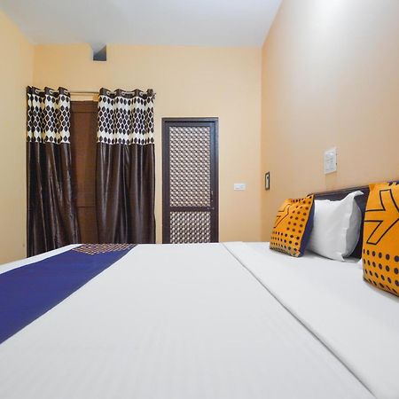 Spot On Hotel Diamond Sohana Ngoại thất bức ảnh