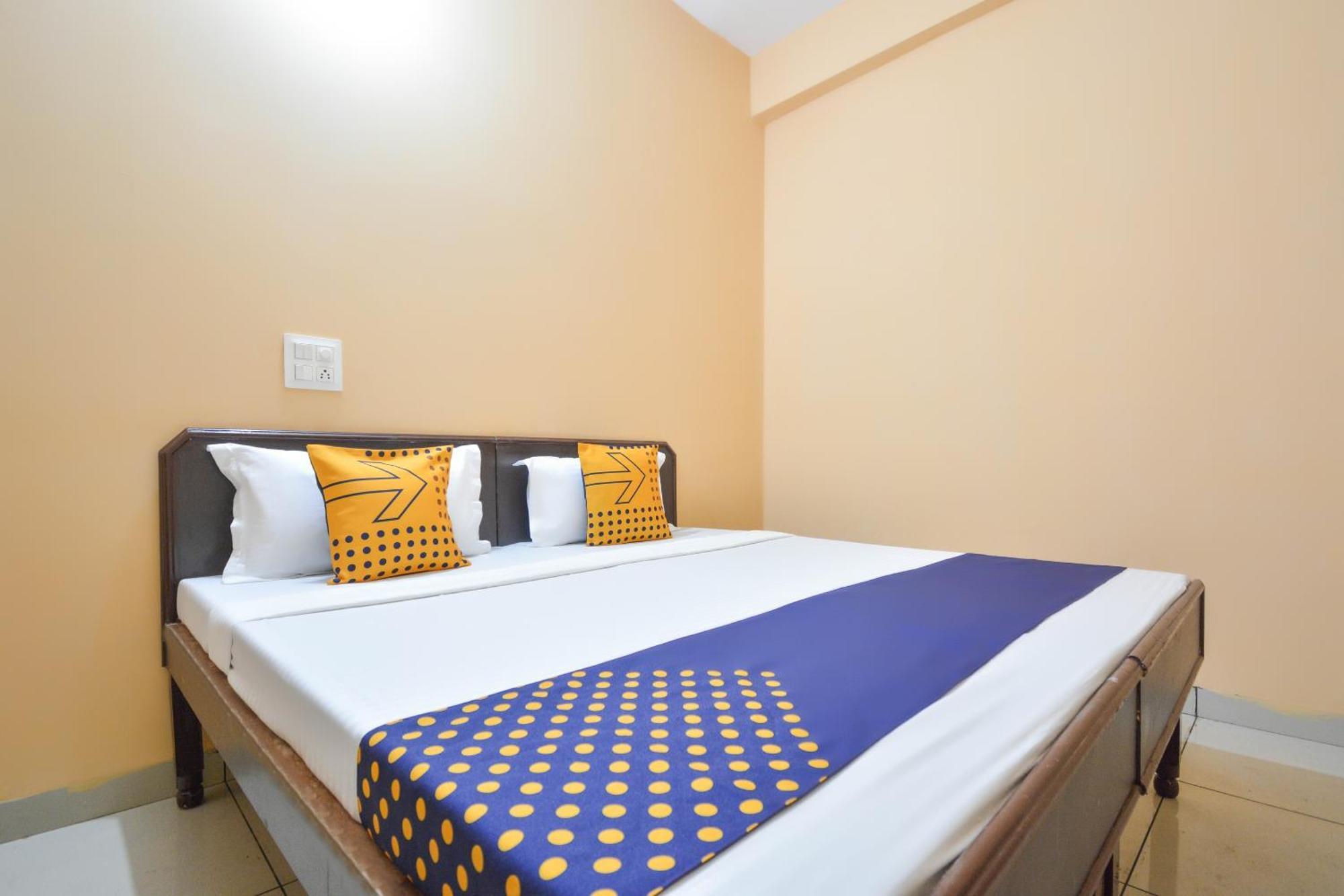 Spot On Hotel Diamond Sohana Ngoại thất bức ảnh