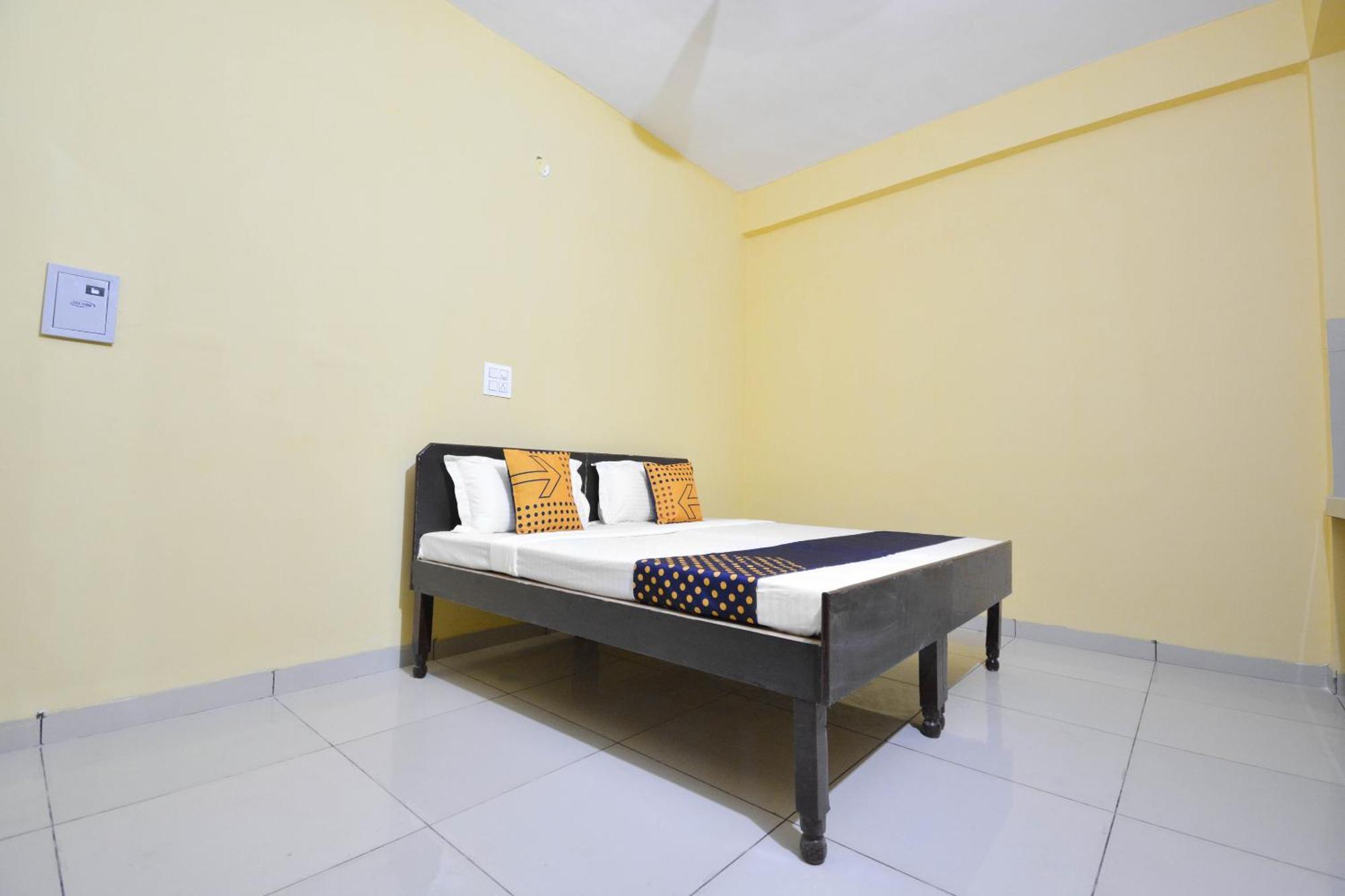 Spot On Hotel Diamond Sohana Ngoại thất bức ảnh