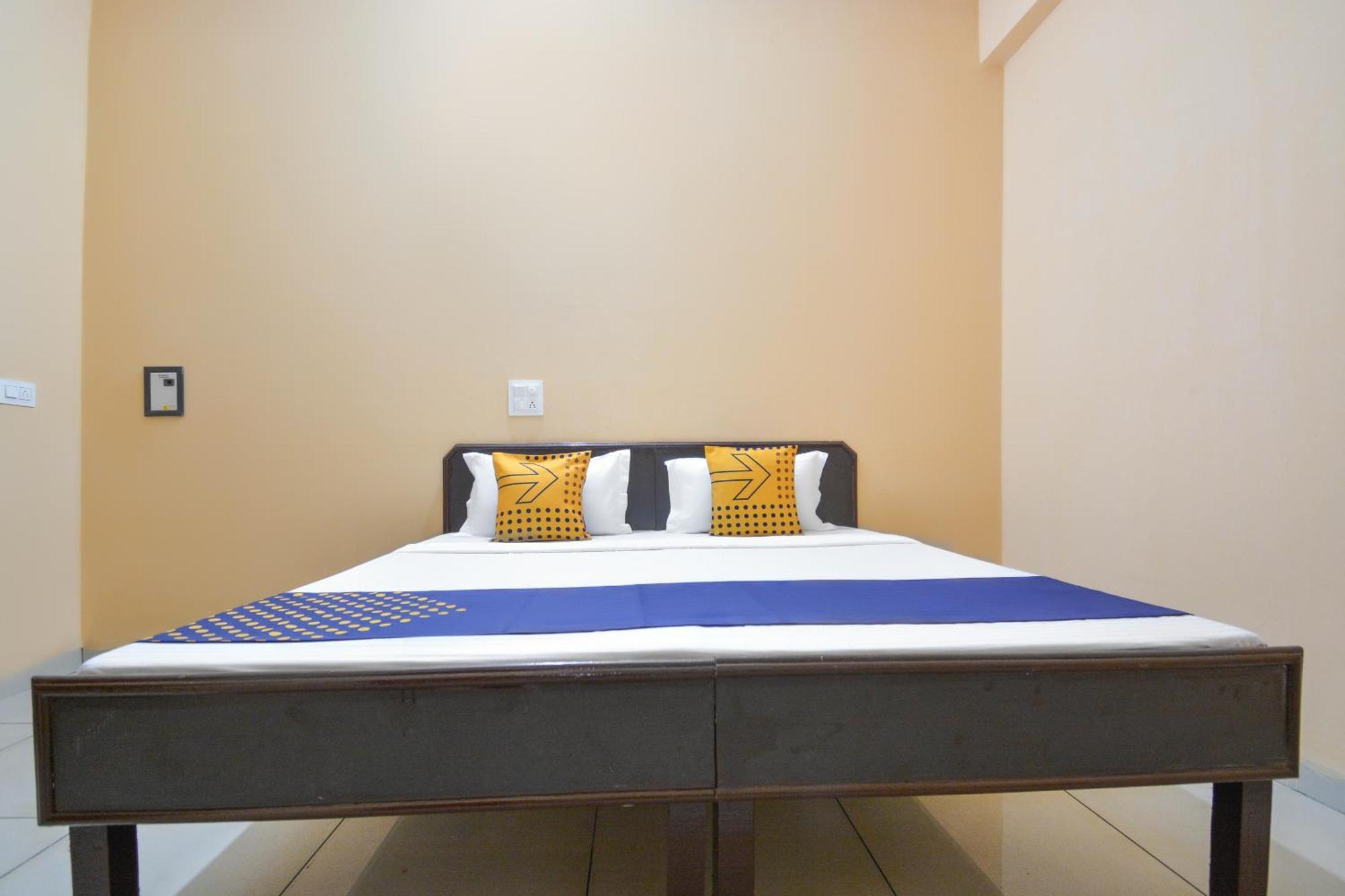 Spot On Hotel Diamond Sohana Ngoại thất bức ảnh
