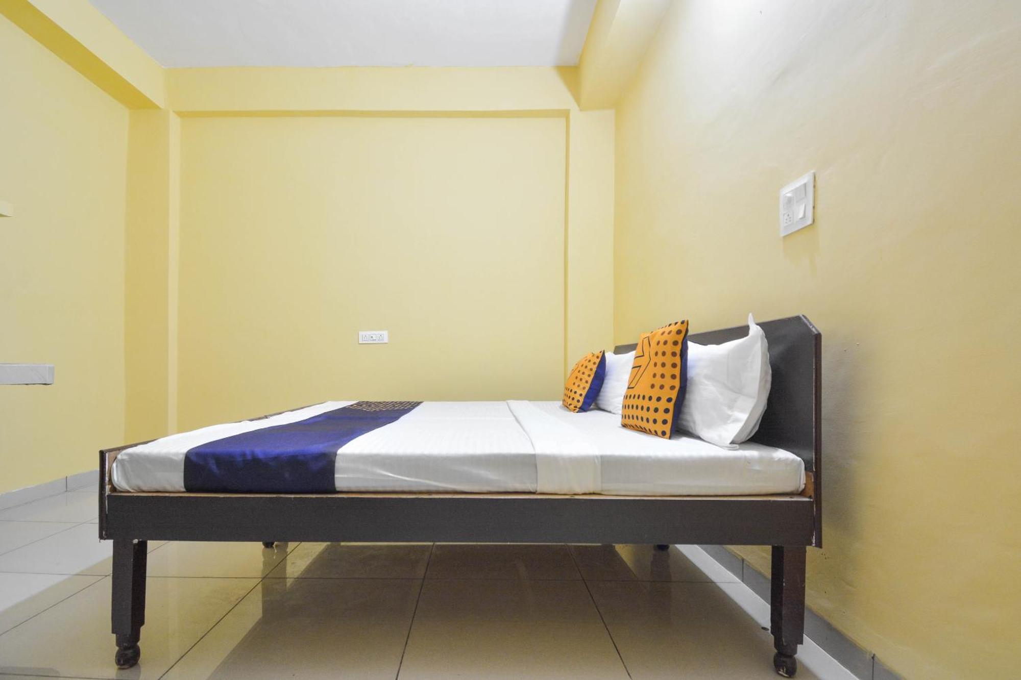 Spot On Hotel Diamond Sohana Ngoại thất bức ảnh