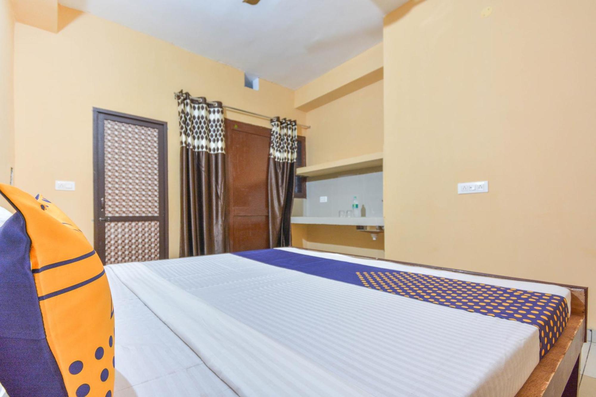 Spot On Hotel Diamond Sohana Ngoại thất bức ảnh
